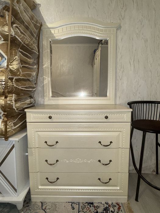 Спальный гарнитур