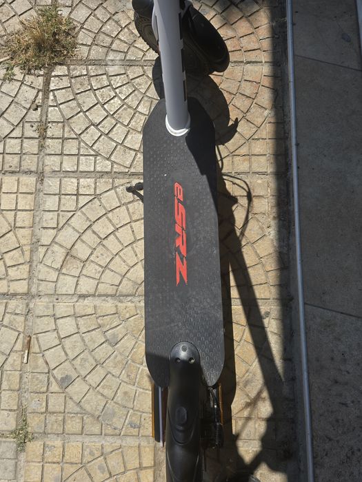 Електрическа тротинетка Aprilia