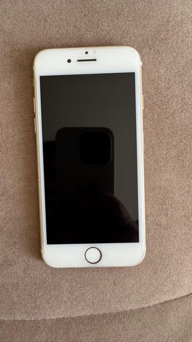 Продам хороший АЙФОН -7