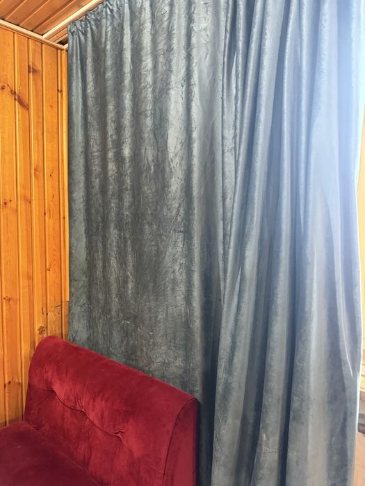 Продам шторы по 3 м