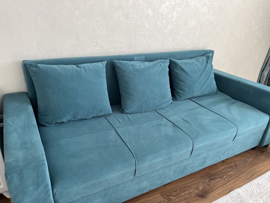 Срочно продается диван*