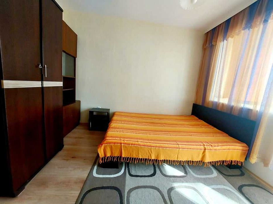 Дава се под наем Двустаен апартамент в Бургас, Зорница - 55 кв.м за 175 € - Снимка #2