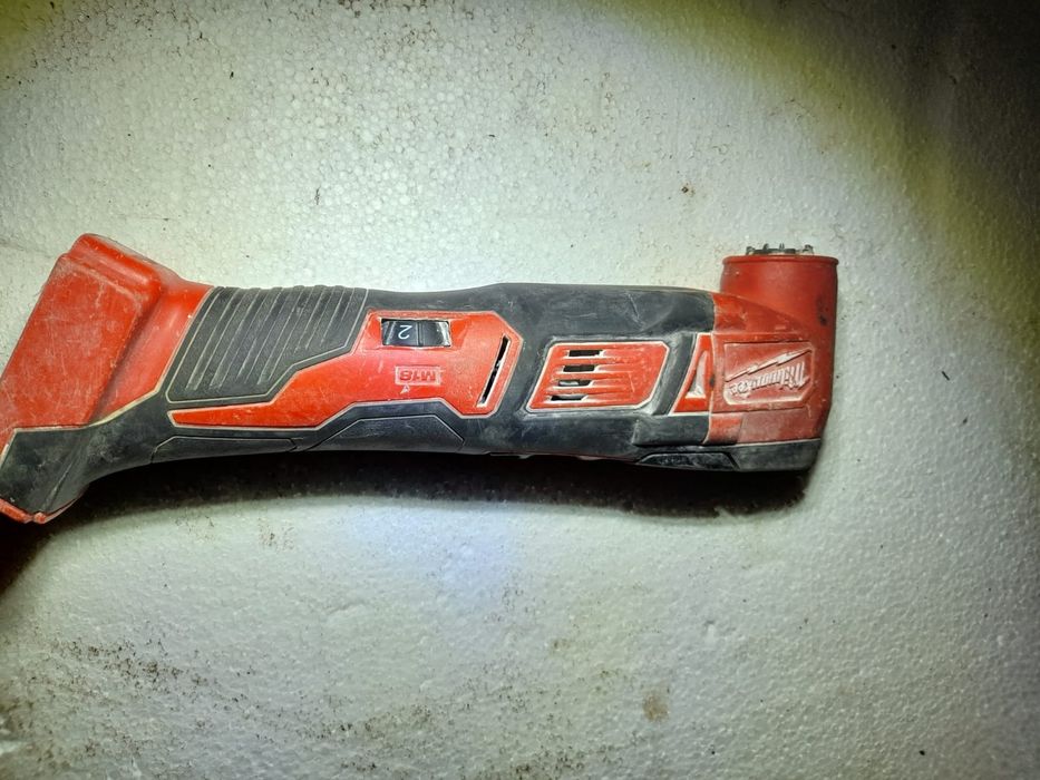 Milwaukee multifuncționa bmt