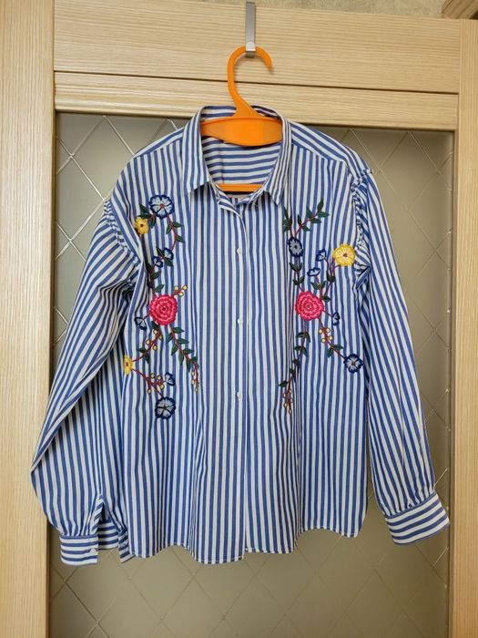 Одежду разную на девочек продам..