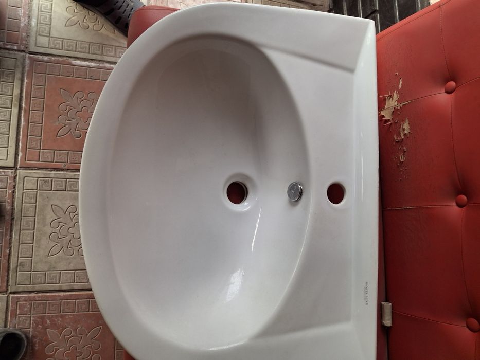 Раковины с ножкой