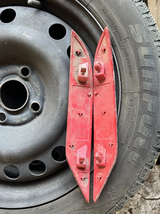 Рефлектор VW Touran 10–15