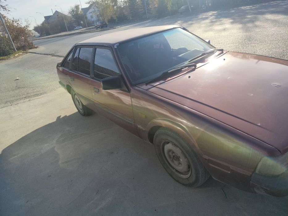 Продам машину Мазда 626 старушка