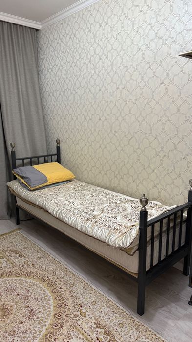 кровать и детский гарнитур