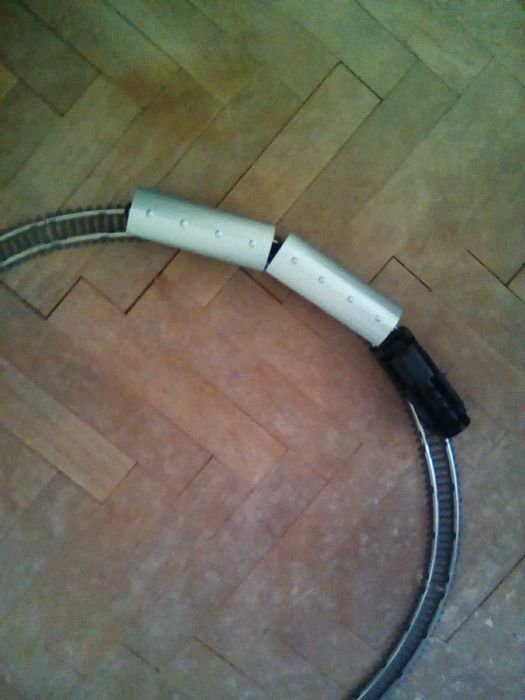 влакче с релси и ключе