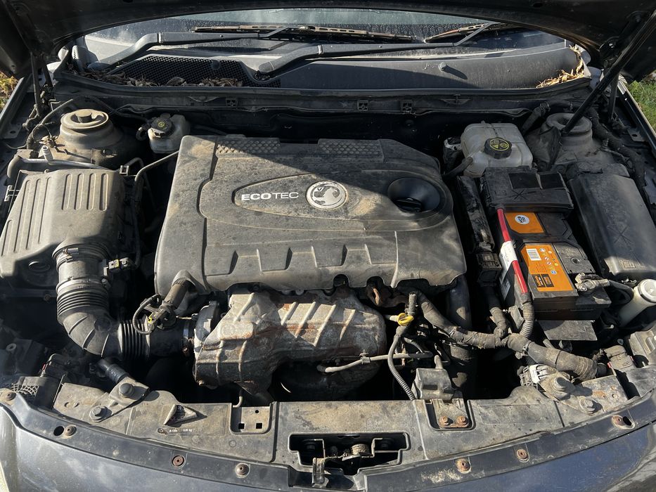 Dezmembrez opel insignia 2012 2,0 diesel