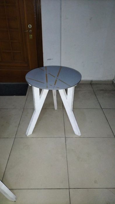 Продам стулья барные и столы