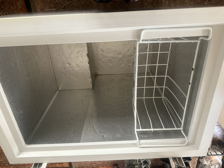 Продам морозильник