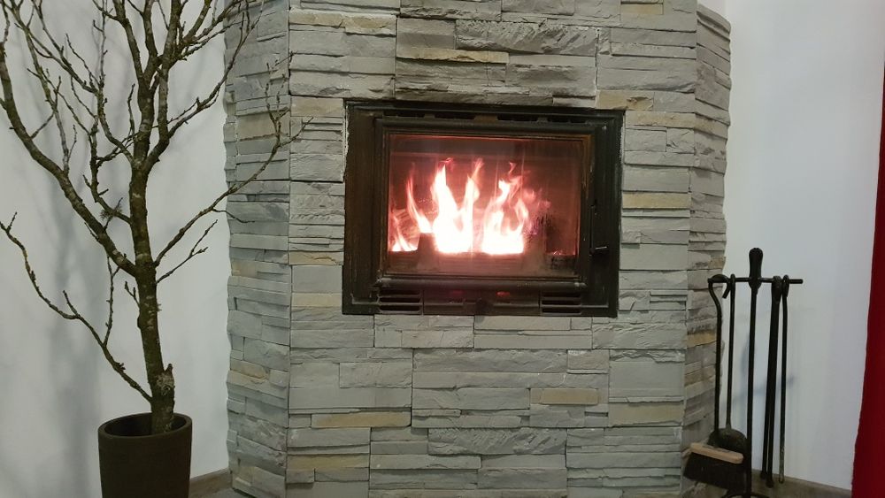 Cabana de inchiriat cu piscina, jacuzzi., ciubar.