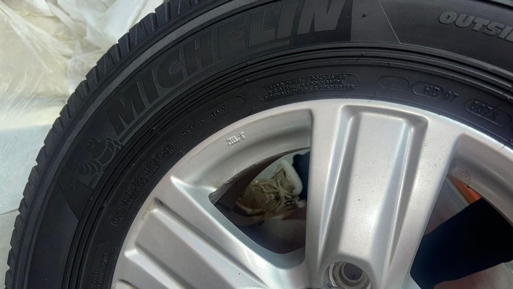 Продаются шины дисками б/у