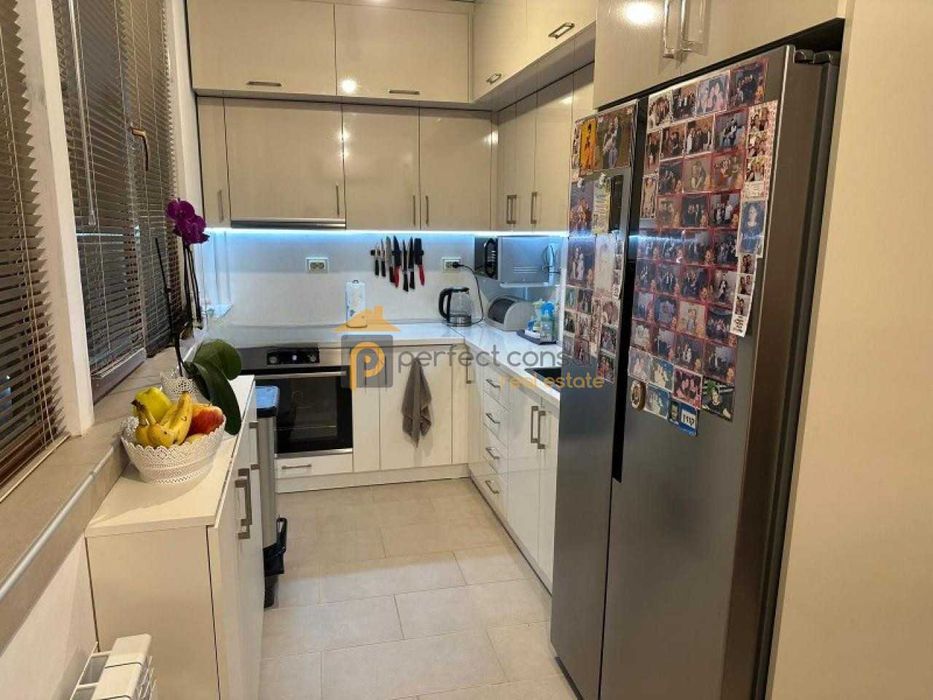 Продава се Четиристаен апартамент в Пловдив, Кючук Париж - 130 кв.м за 1585 €/кв.м - Снимка #3