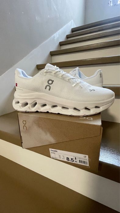 Мужские кроссовкиQC