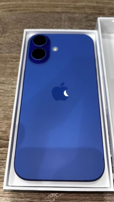 iPhone 16 фиолетовый 256