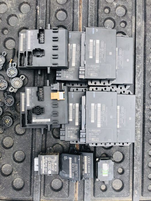 Комфорт модул Ауди А4 Б6 Б7 Audi A4 B6 B7 модул светлини парктроник