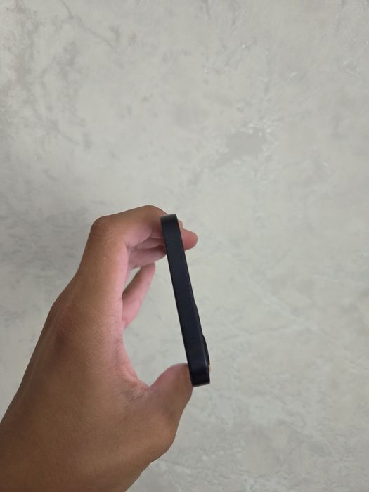 iPhone 12 в отличном состоянии