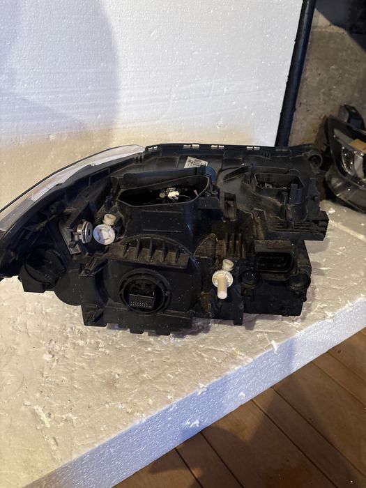 ляв фар Bmw X1 F48