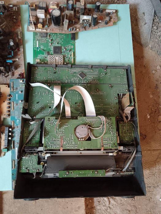 Лом радиодеталей