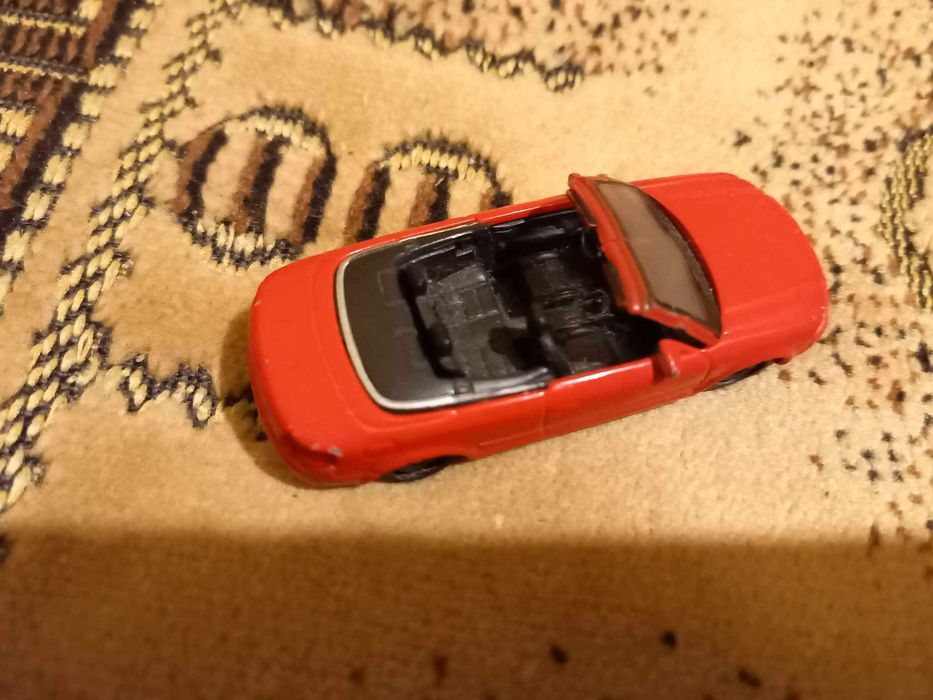 Masinuta macheta Audi A4 Cabrio incompleta