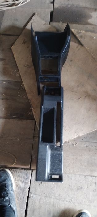 Продам середину консоль ауди 80