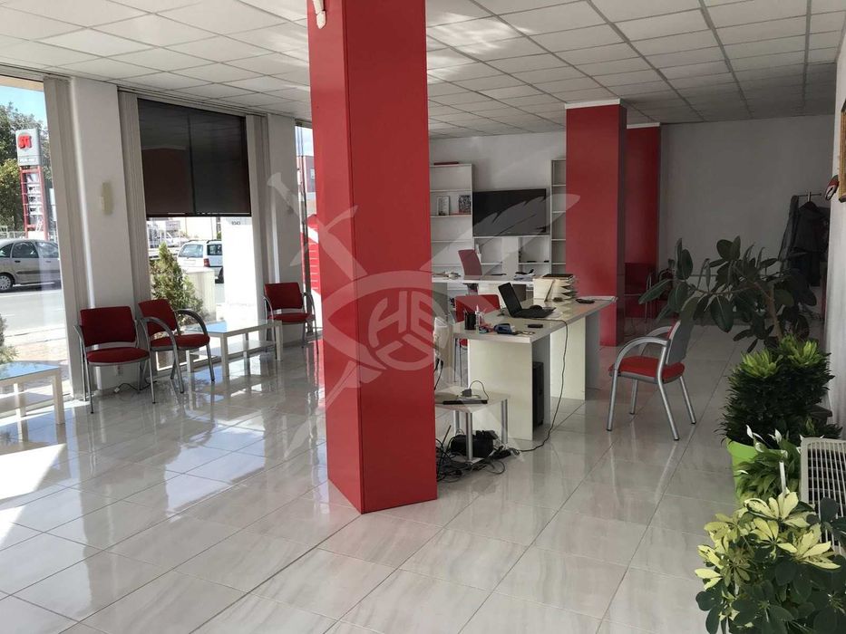 Продава се Магазин в Асеновград - 95 кв.м за 2100 €/кв.м - Снимка #2