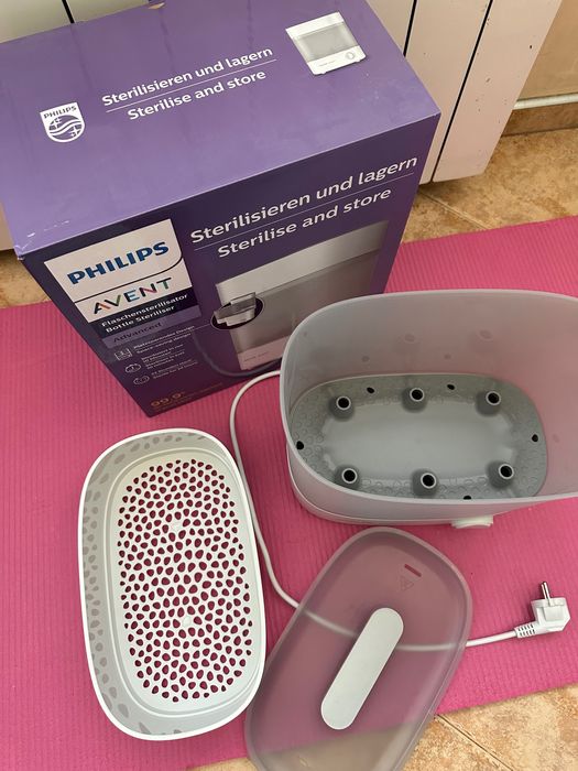 Стерилизатор, шишета и артикули за кърмене