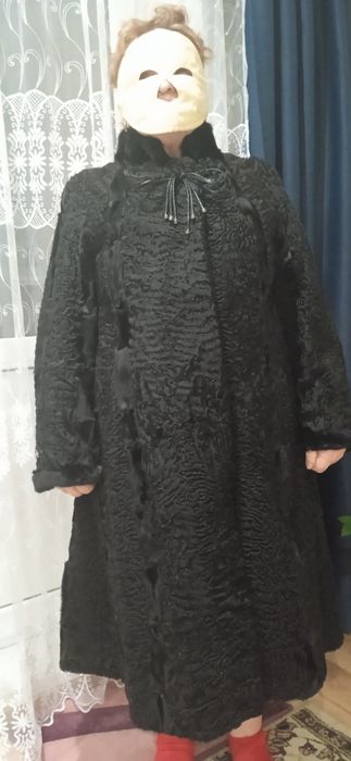 Шуба каракулевая