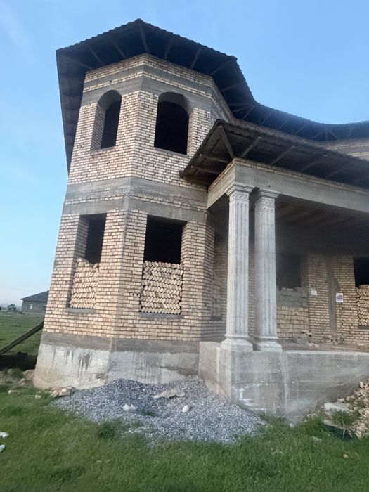 Строительны бригада бар клатка крыша