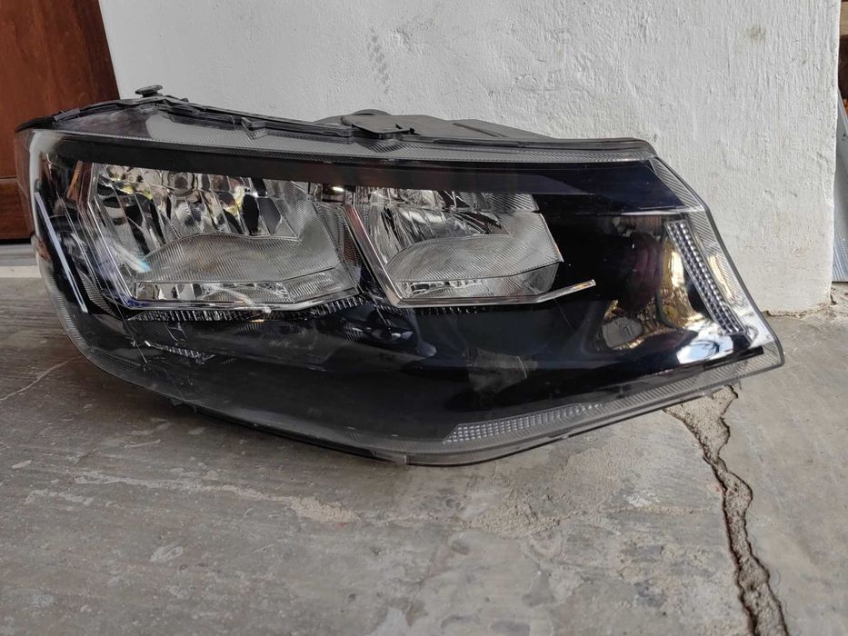 Фар VW Caddy 20-22г. Десен / Фар Фолксваген Кади/ Фар Кади Оригинален