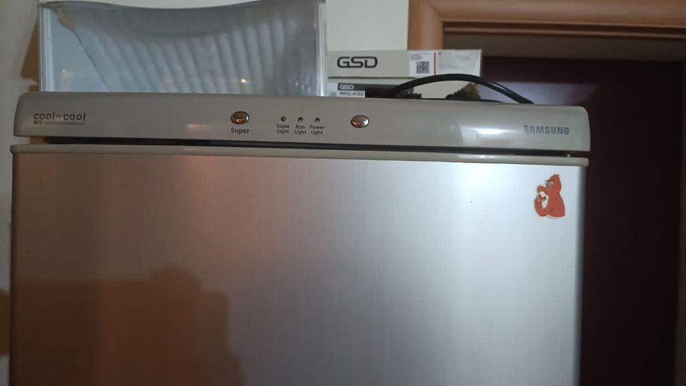 Срочно продам холодильник