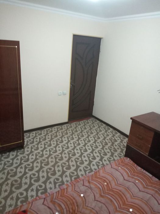 Окковогда  узимиз яшидиган уйдан ховлида Квартирант куямиз 2хонали уй