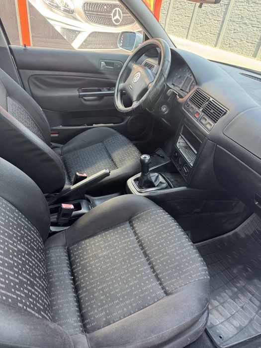 VOLKSWAGEN Golf 2002 — imagine 5