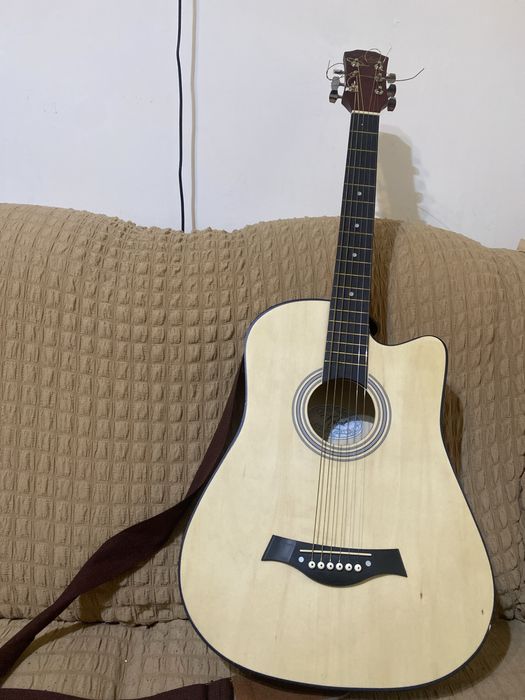 Аккустическая гитара “Kabat”