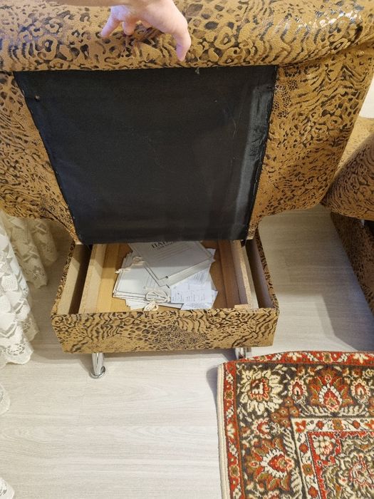 Диван и 2 кресла (3+1+1)