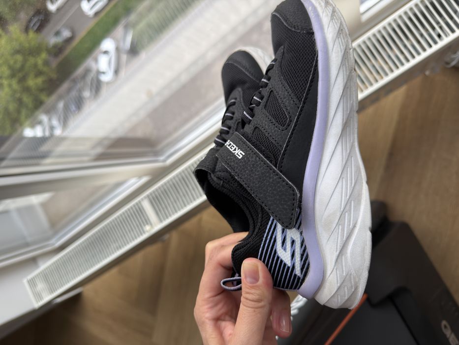 Кроссовки skechers