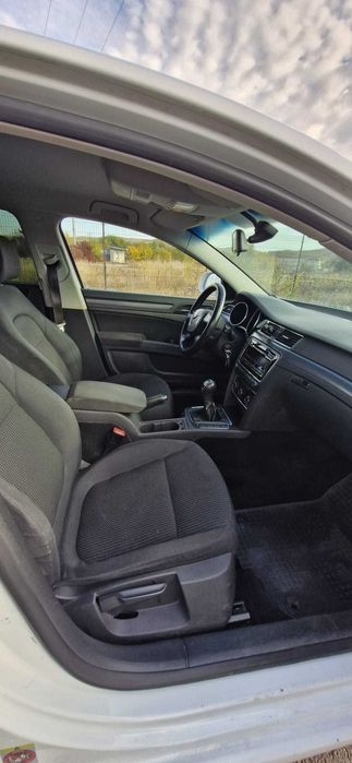 SKODA Superb 2012 — imagine 5