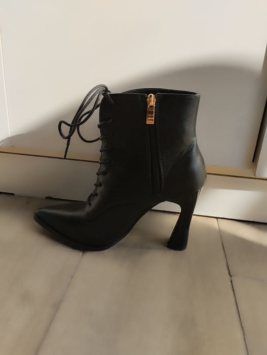 Сапоги новые продам