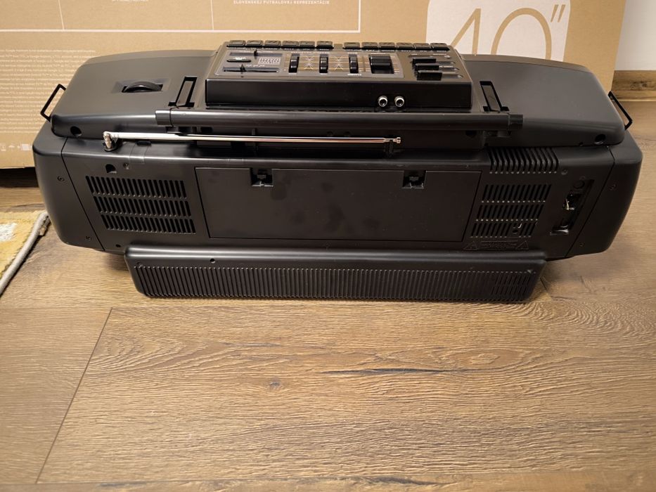 Касетофон Philips turbo bas generator