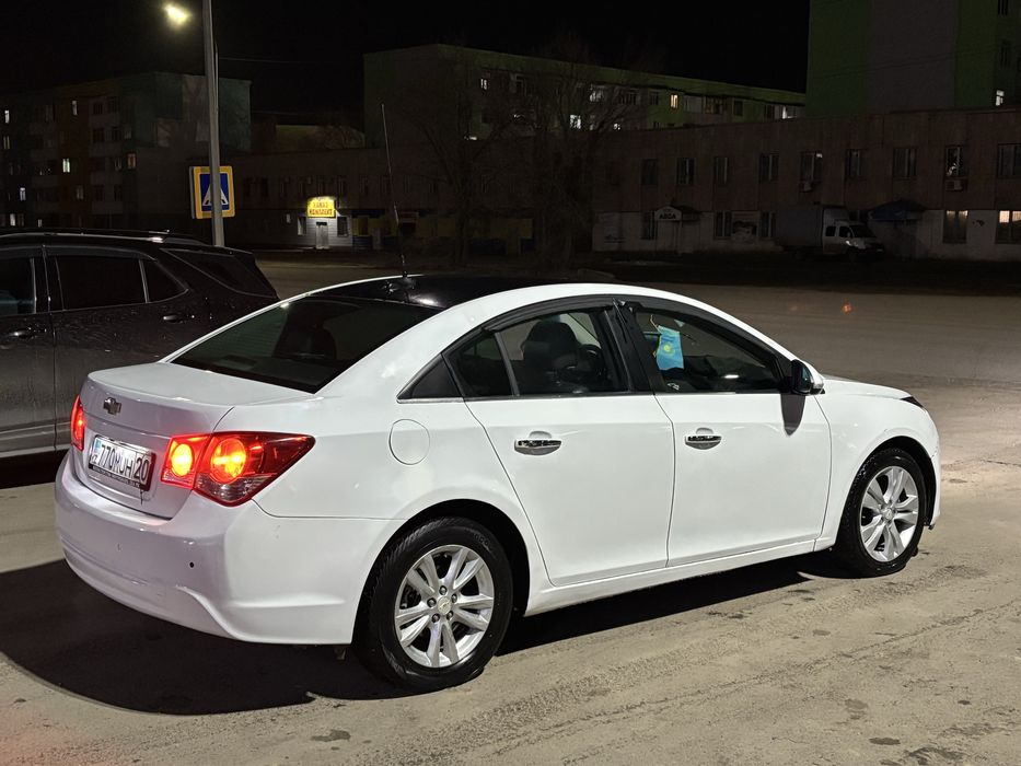 Продам срочно Шевролет круз