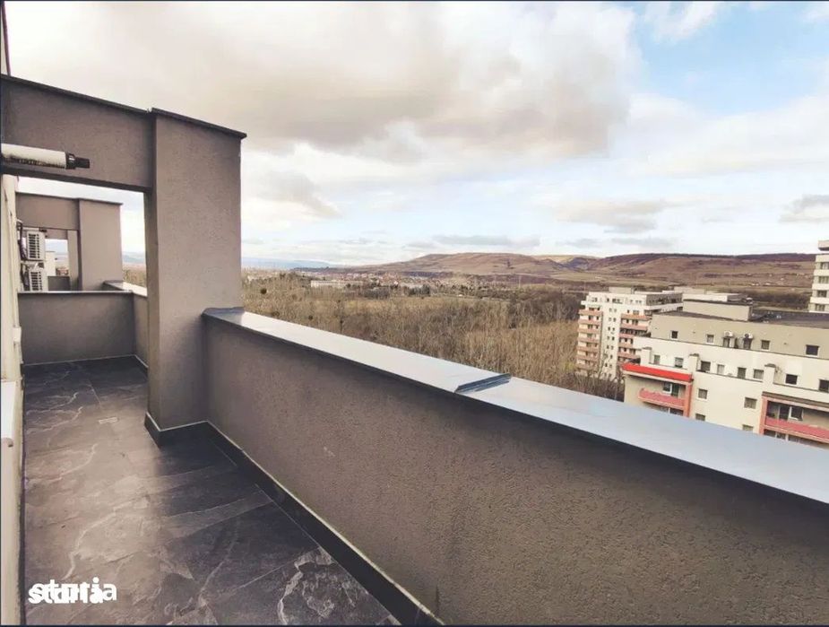 Apartament cochet de vanzare 2 camere 50 mp terasa 10 mp zona Vivo