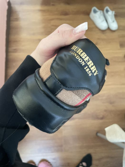 Обувки Burberry
