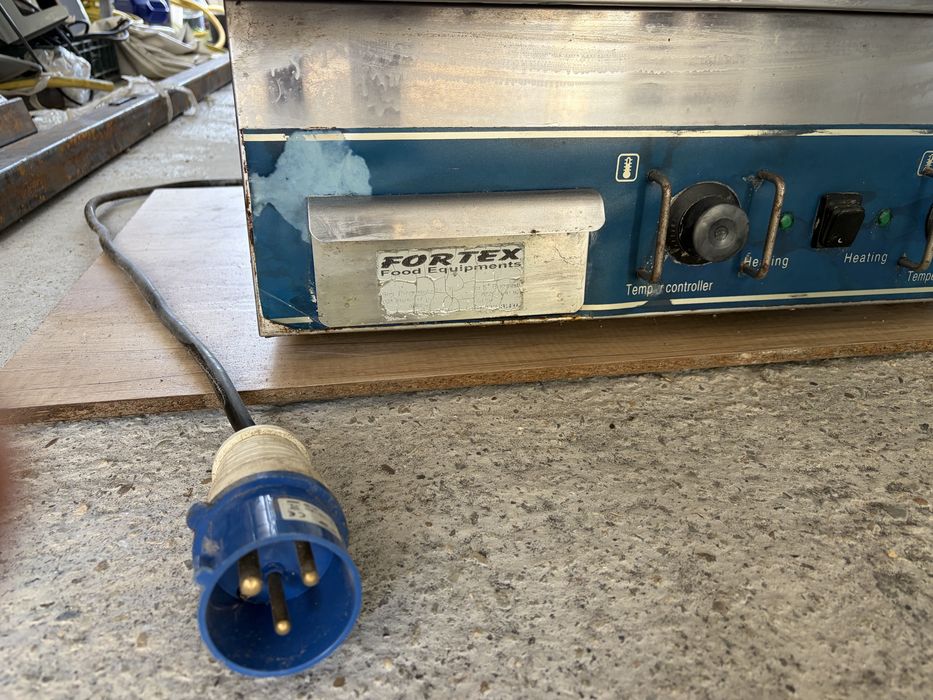 Plita electrica Fry-top profesional electric (Plită/Grătar HoReCa) – Trifazic
