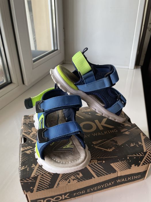 Обувь на мальчика- сандали, кроссовки