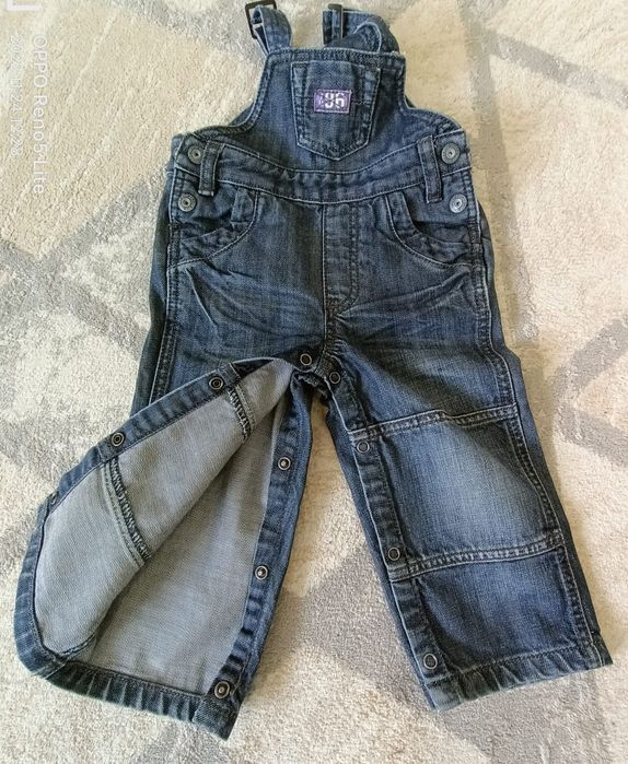 Продам джинсовый комбинезон на мальчика