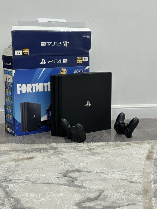 Ps 4 pro 1 tb 2 геймпада