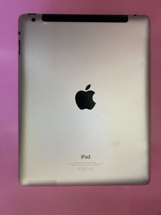IPAD 4 , 64гб памяти , с сим картой, ios 10.4