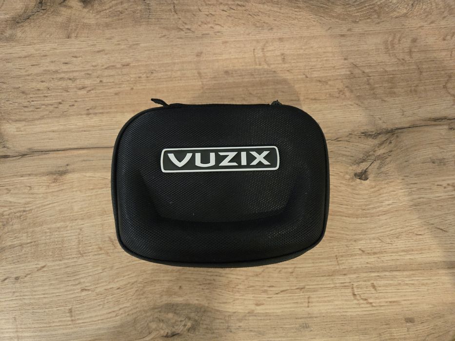 Продавам Vuzix Blade очила за добавена реалност